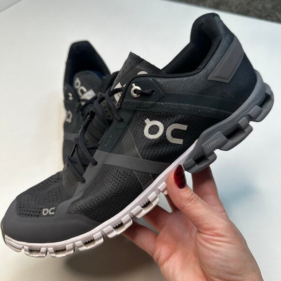On Cloud Other - On Cloud Cloudflow Black Gray Running Shoes